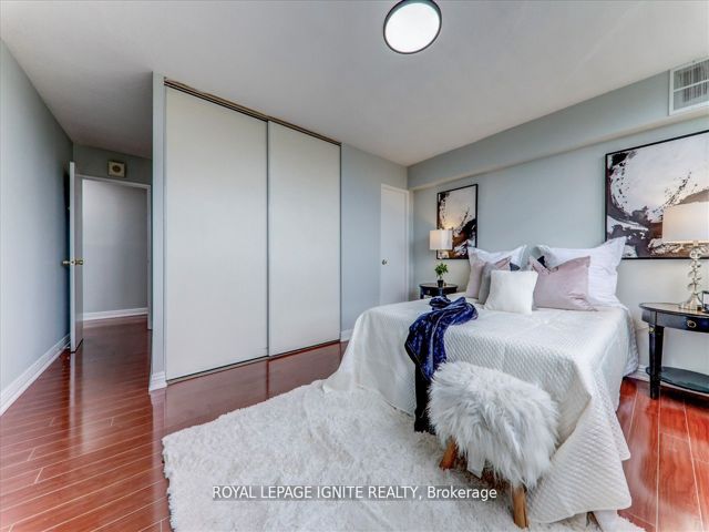 709 - 25 Silver Springs Blvd