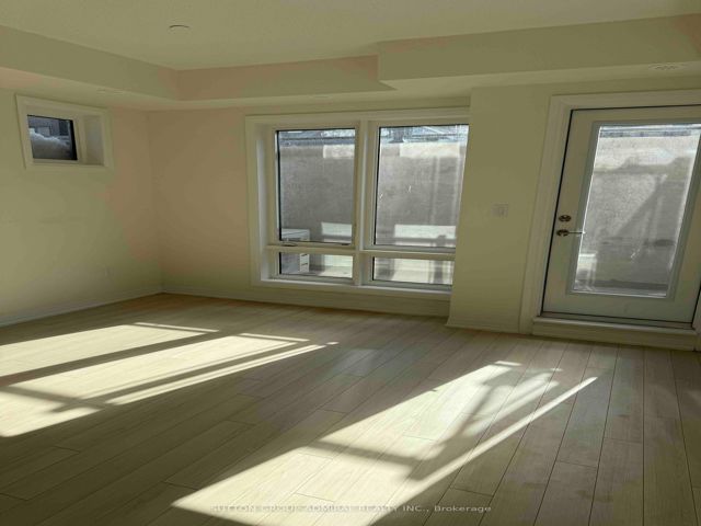 19 - 235 Mclevin Ave
