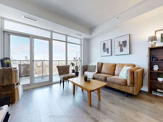 1110 - 3220 Sheppard Ave E