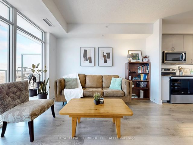 1110 - 3220 Sheppard Ave E