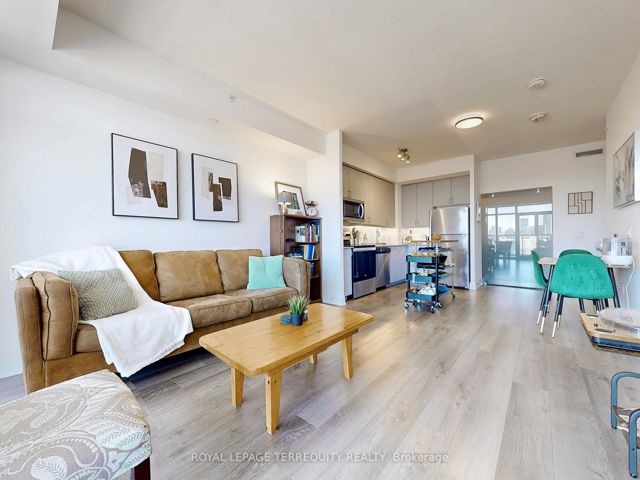 1110 - 3220 Sheppard Ave E