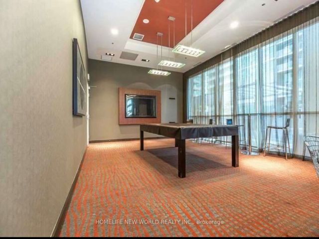3811 - 50 Town Centre Crt