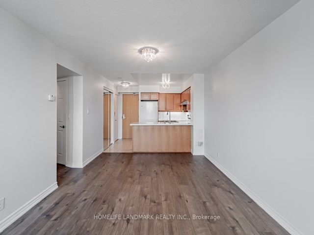 306 - 68 Grangeway Ave