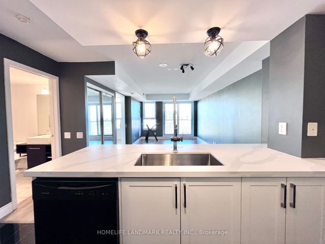 1603 - 190 Borough Dr