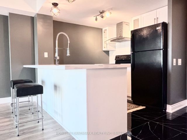 1603 - 190 Borough Dr