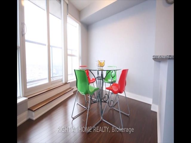 3703 - 125 Village Green Sq