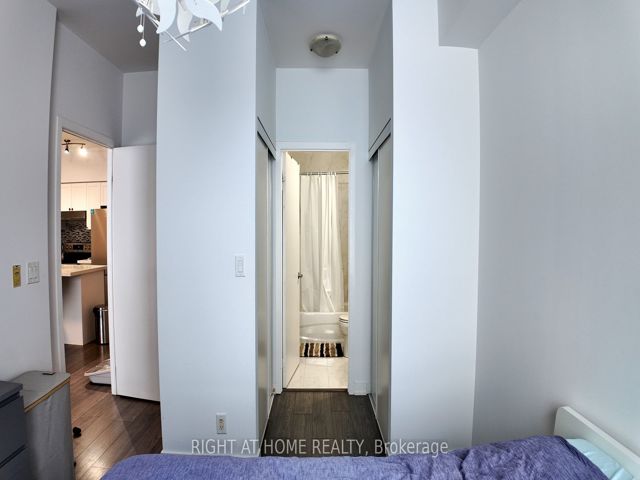 PH502 - 36 Lee Centre Dr