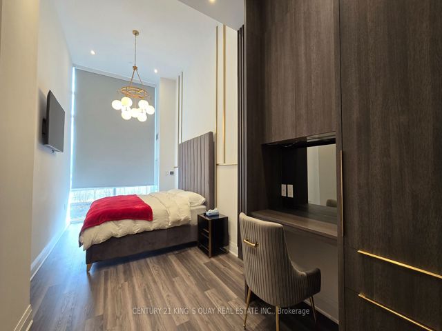 422 - 3220 Sheppard Ave E