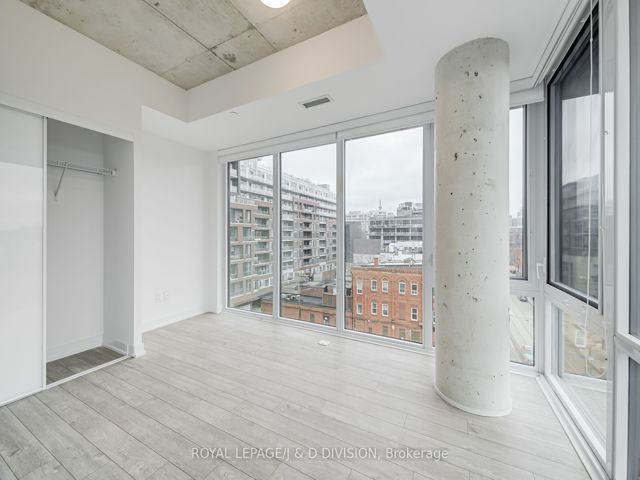 517 - 665 Queen St E