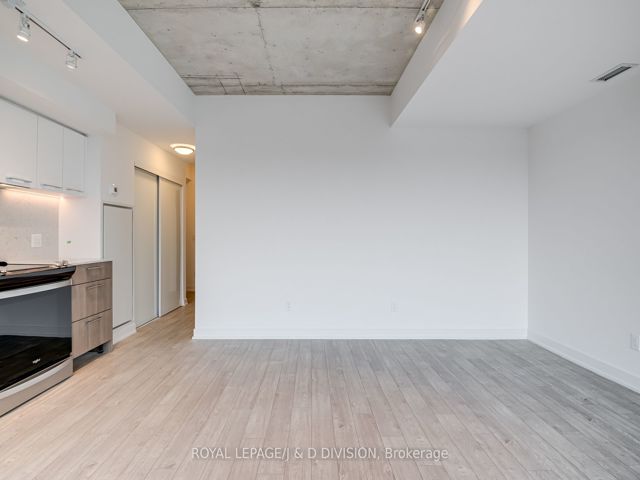 517 - 665 Queen St E