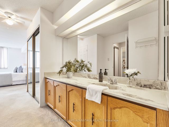 1105 - 2330 Bridletowne Circ