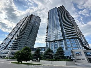 2820 - 275 Village Green Sq