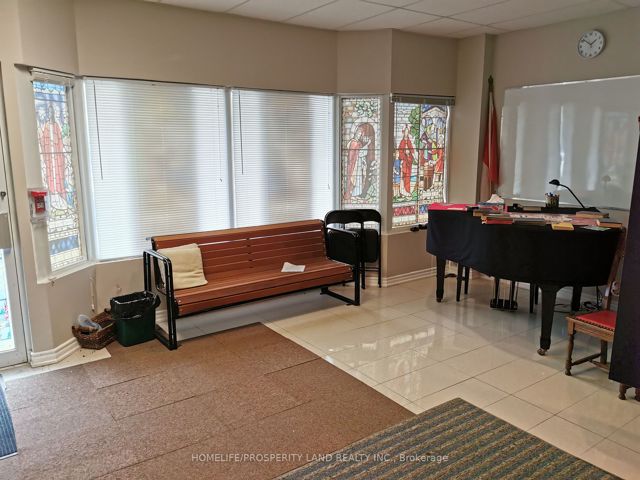 116 - 2351 Kennedy Rd