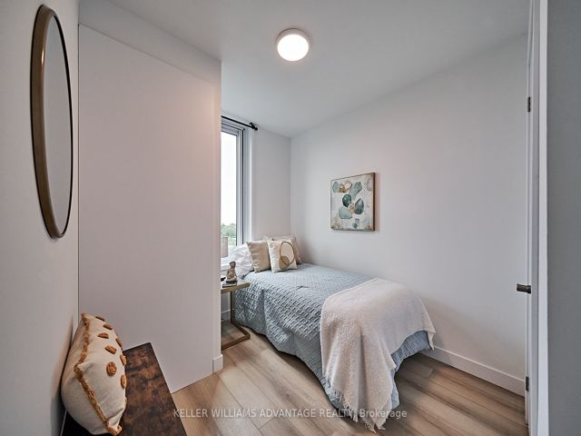 302 - 2382 Kingston Rd