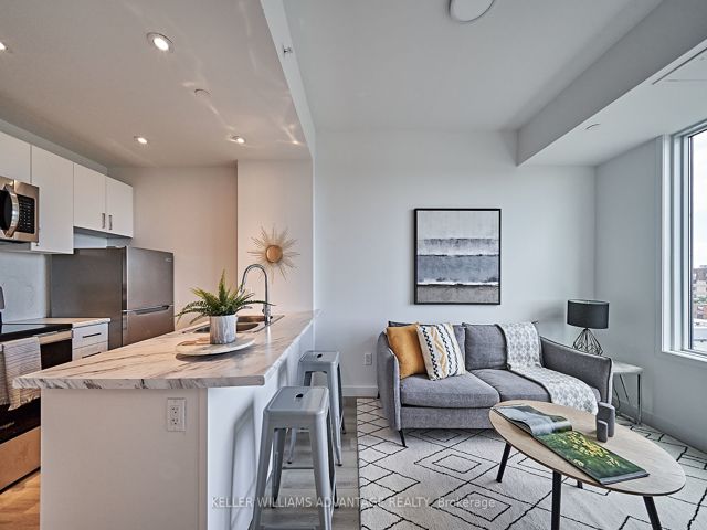 302 - 2382 Kingston Rd