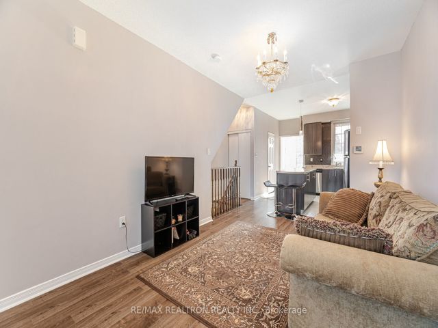 11 - 4711 Kingston Rd