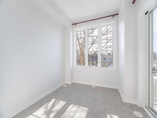 11 - 4711 Kingston Rd