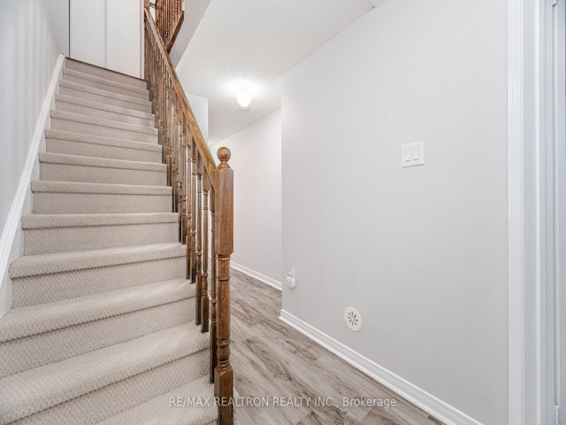 11 - 4711 Kingston Rd