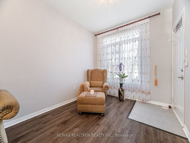11 - 4711 Kingston Rd