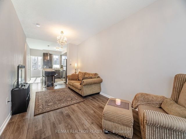 11 - 4711 Kingston Rd