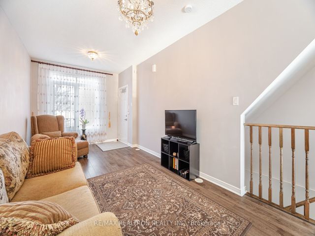 11 - 4711 Kingston Rd