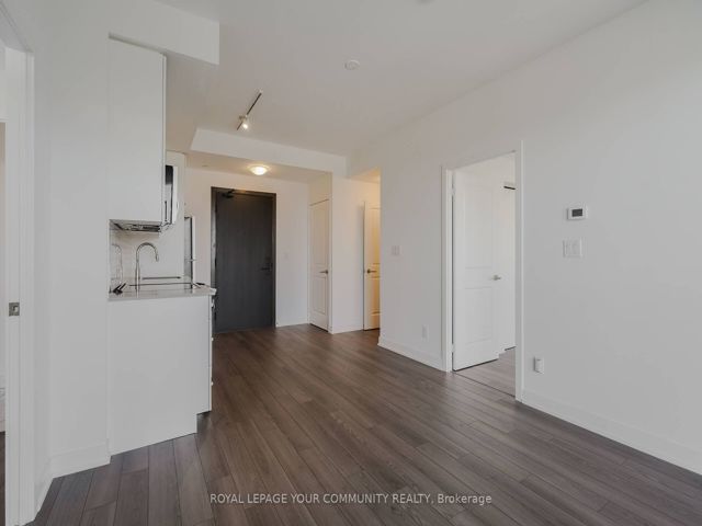 806 - 2799 Kingston Rd