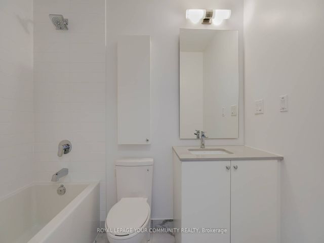 806 - 2799 Kingston Rd