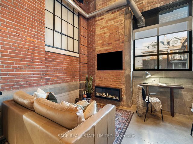 115 - 68 Broadview Ave