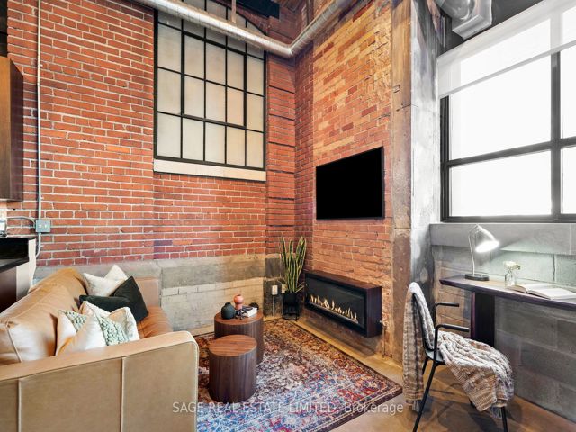 115 - 68 Broadview Ave