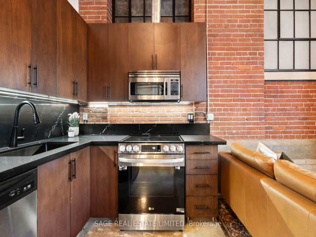 115 - 68 Broadview Ave