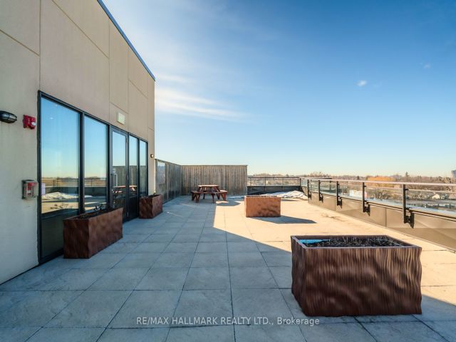 205 - 3560 St. Clair Ave E