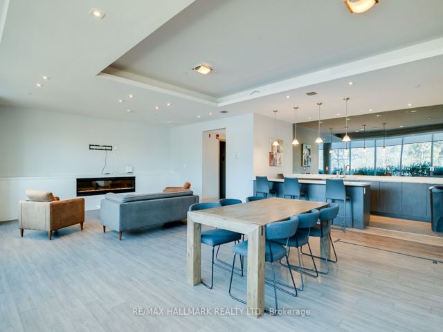 205 - 3560 St. Clair Ave E
