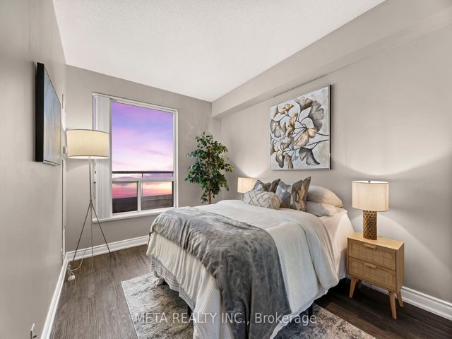 PH107 - 36 Lee Centre Dr