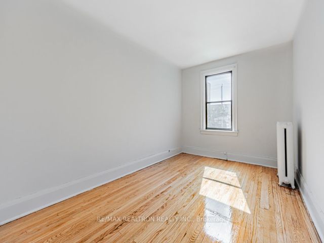 17 - 4 Kingston Rd