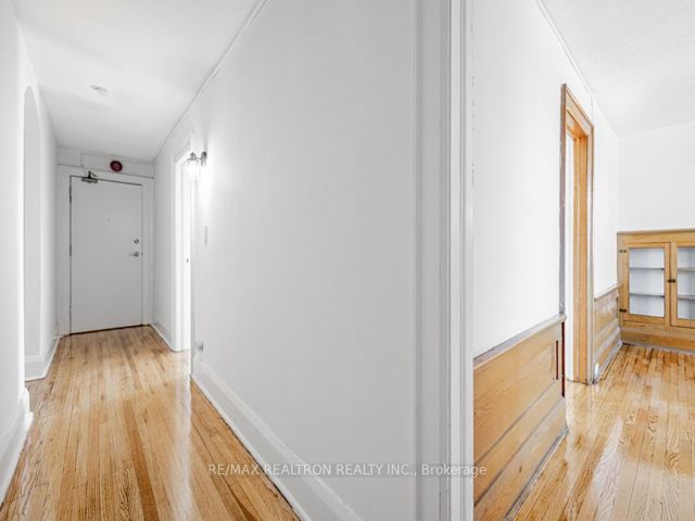 17 - 4 Kingston Rd