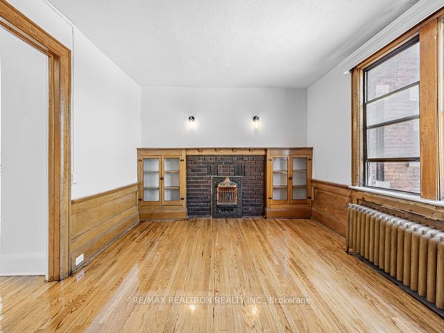 17 - 4 Kingston Rd
