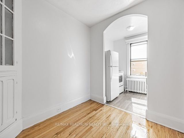 17 - 4 Kingston Rd