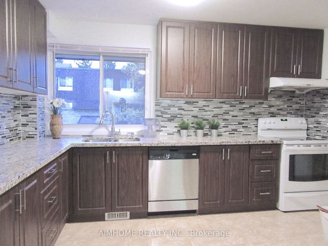 28 - 15 Huntingwood Dr
