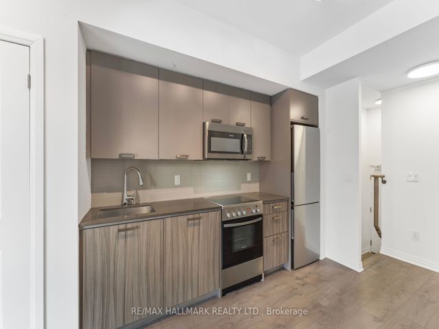 TH 103 - 2301 Danforth Ave