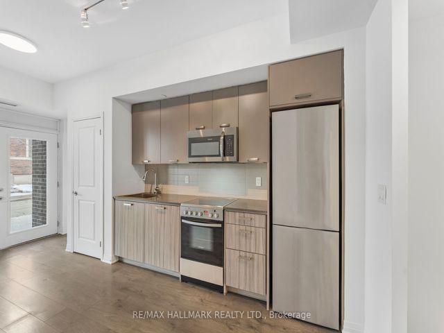 TH 103 - 2301 Danforth Ave