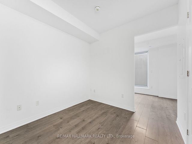 TH 103 - 2301 Danforth Ave