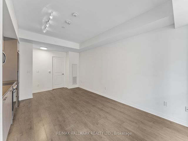TH 103 - 2301 Danforth Ave