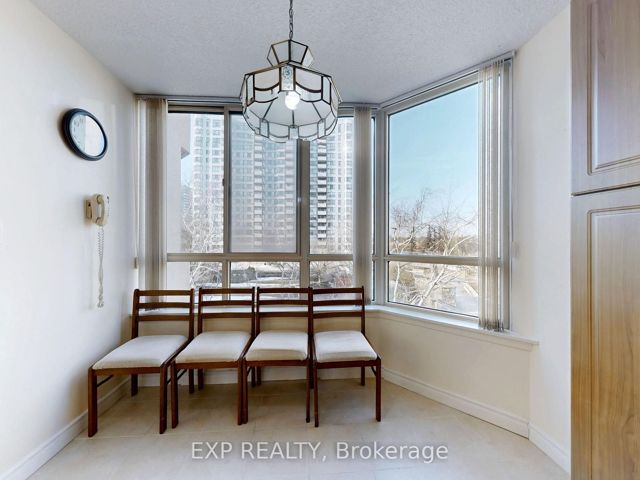 303 - 225 Bamburgh Circ