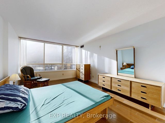 303 - 225 Bamburgh Circ