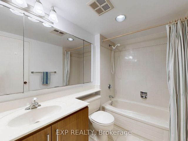 303 - 225 Bamburgh Circ