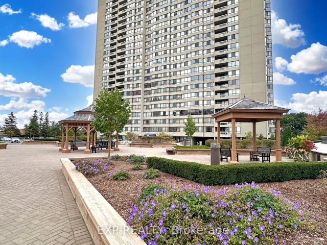 303 - 225 Bamburgh Circ