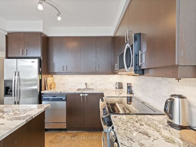 237 - 201 Carlaw Ave
