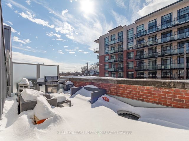 237 - 201 Carlaw Ave