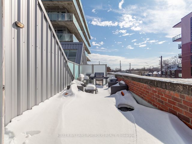 237 - 201 Carlaw Ave