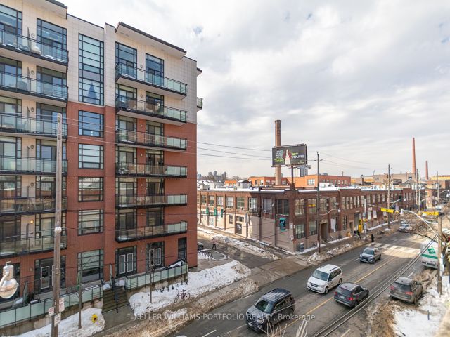 237 - 201 Carlaw Ave